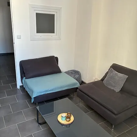 T2 Cosy Centre De *